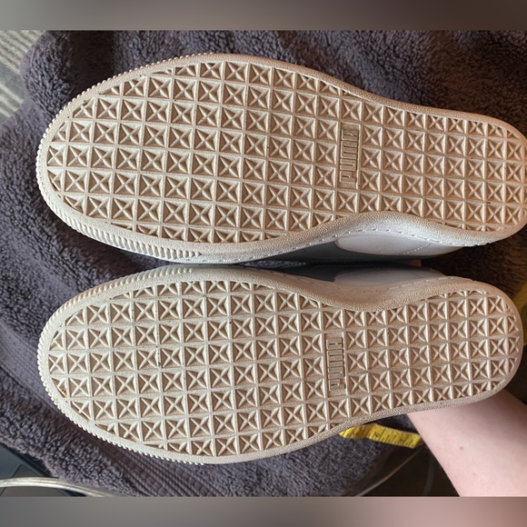 PUMA-white w/grey high top wedge sneakers..size 6.5 - Picture 5 of 7